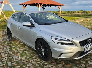 Volvo V40 D2 Drive-E R-Design Momentum