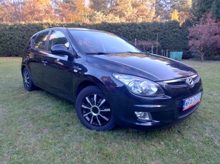 Hyundai i30 I .