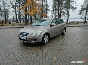 Kia Ceed 1.6 benzyna 2007 rok. Długie opłaty.