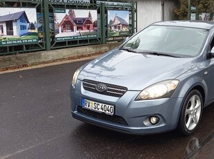 Kia Pro_Cee'd 1.6 benzyna sprowadzony z Niemiec zadbany