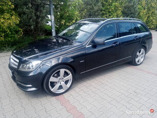 Mercedes C180 Turbo Benzyna Lift Avantgarde Automat 7G Xenon 18