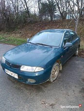 Mitsubishi Carisma 1.6benzyna