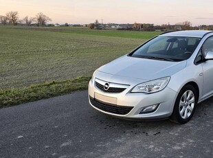 Opel Astra J KOMBI Nawigacja Tempomat Klima