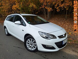 Opel Astra J Sport Tourer Edition -pakiet zima- biksenon