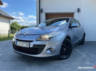 Renault Megane 1.5DCI bixenon skrętny, climatronic, 4. el szyby, keyless