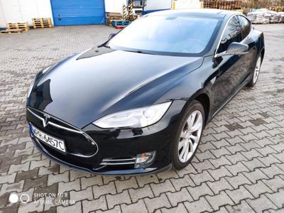 Tesla Model S,. 85