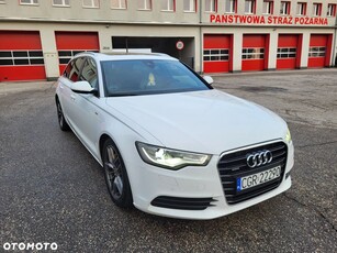 Audi A6 Avant 3.0 TDI DPF quattro S tronic sport selection