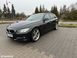 BMW Seria 3 318d Touring Sport Line