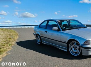 BMW Seria 3 323 CI