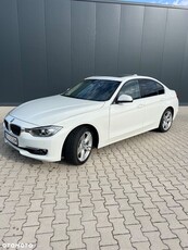 BMW Seria 3 328i xDrive Luxury Line