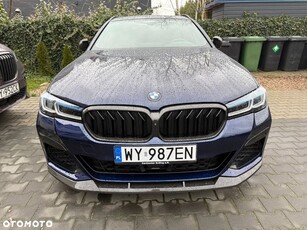 BMW Seria 5 520d xDrive Touring M Sport Edition