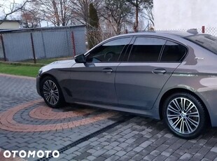 BMW Seria 5 530i xDrive M Sport sport