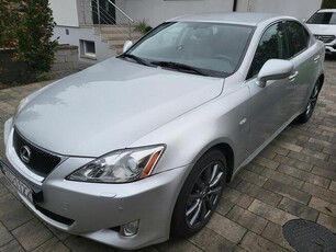 Lexus IS220D