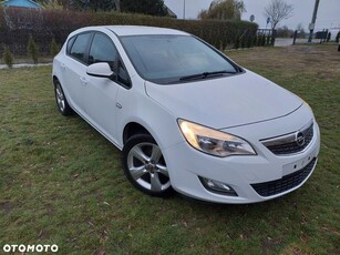 Opel Astra IV GTC 1.4 Active