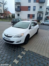 Opel Astra IV GTC 1.4 Active