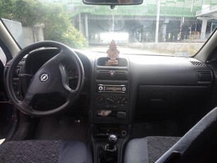 Opel Astra Kombi, 2001