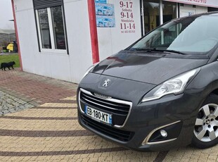 Peugeot 5008 I