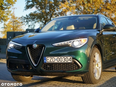 Alfa Romeo Stelvio 2.0 Turbo 16V AT8-Q4 Lusso Ti