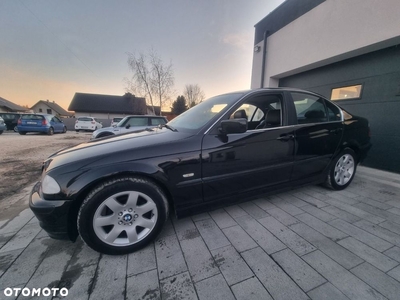 BMW Seria 3 323i