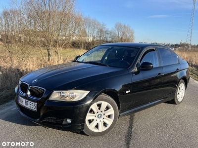 BMW Seria 3 318d DPF Edition Sport