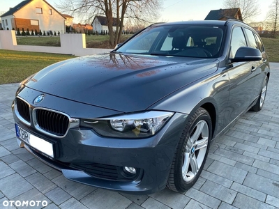 BMW Seria 3 318d DPF Touring Edition Exclusive