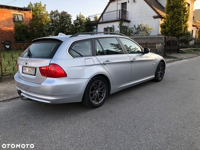 BMW Seria 3 318d DPF Touring Edition Lifestyle