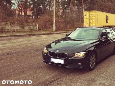 BMW Seria 3 318d Touring Sport Line