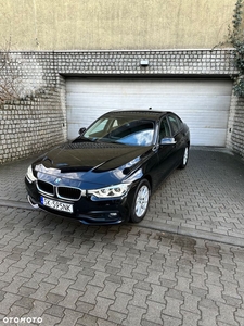 BMW Seria 3 318i Advantage