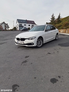 BMW Seria 3 318i