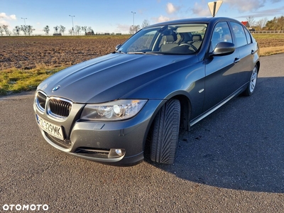 BMW Seria 3 318i