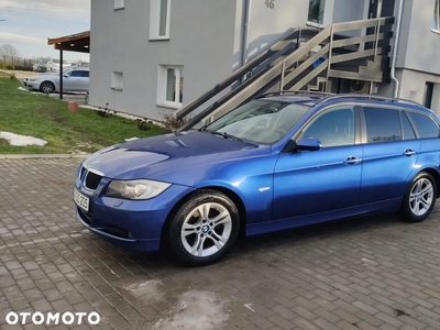 BMW Seria 3 318i Touring