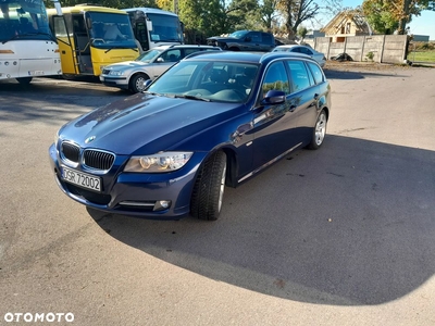 BMW Seria 3 318i Touring