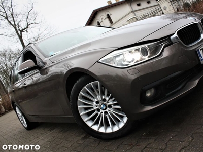 BMW Seria 3 320d Sport Line