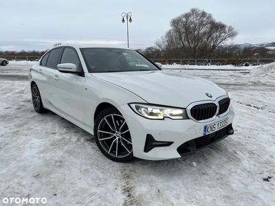 BMW Seria 3 320d xDrive Sport Line Shadow