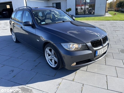 BMW Seria 3 320i