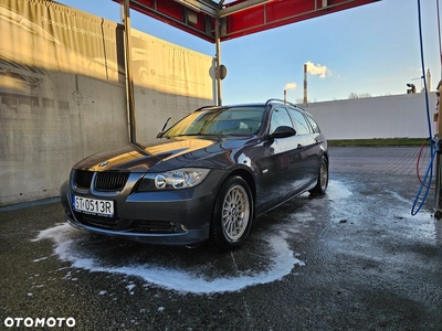 BMW Seria 3 320i