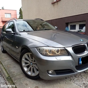 BMW Seria 3 320i