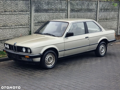 BMW Seria 3 320i