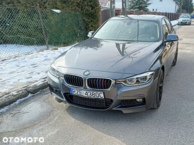 BMW Seria 3 320i xDrive Luxury Line