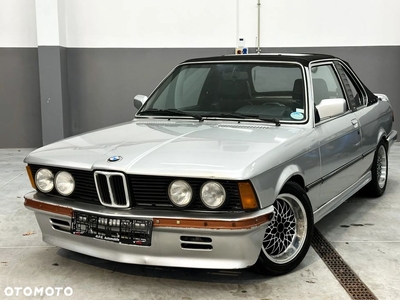 BMW Seria 3 323i