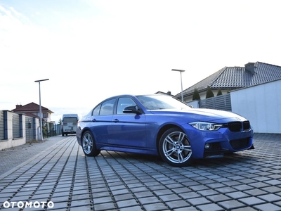 BMW Seria 3 328i xDrive Sport-Aut Sport Line