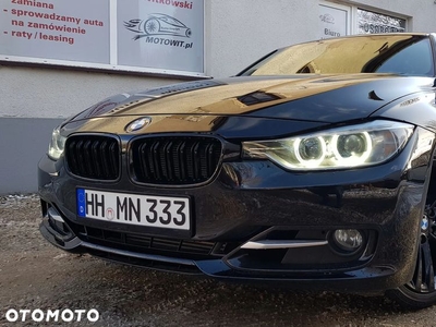 BMW Seria 3 328i xDrive Sport Line