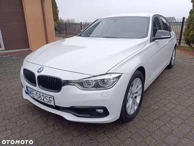 BMW Seria 3 330i Advantage