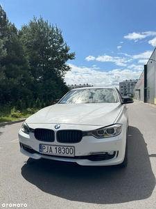 BMW Seria 3 335i xDrive Luxury Line