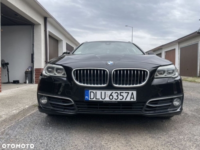 BMW Seria 5 520d xDrive Luxury Line