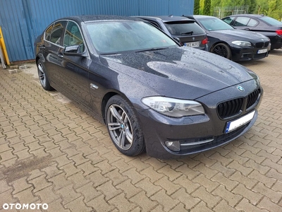 BMW Seria 5 530d xDrive Sport-Aut