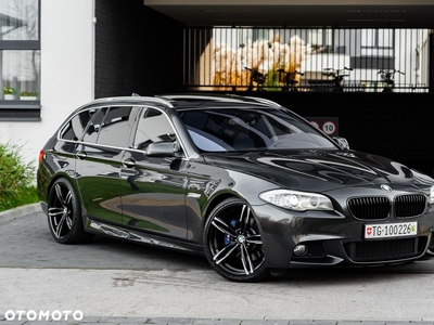 BMW Seria 5 530d xDrive Touring Sport-Aut