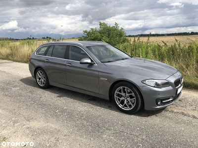 BMW Seria 5 530d xDrive Touring Sport-Aut