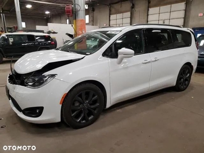 Chrysler Pacifica