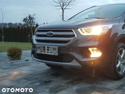 Ford Kuga 1.5 EcoBoost 2x4 Business Edition